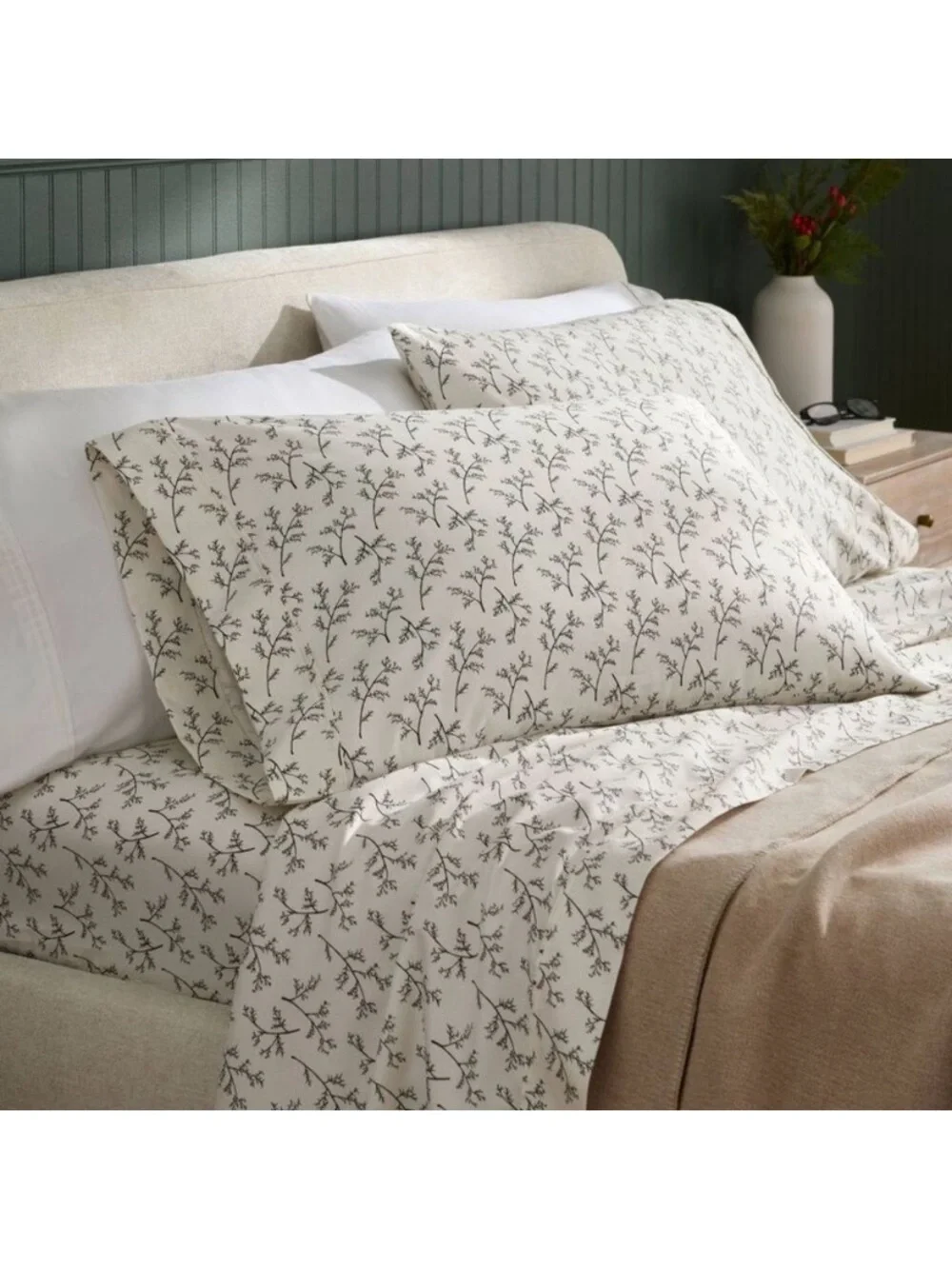 Threshold Performance Floral Vine Printed Comforter Set in Cream and Green